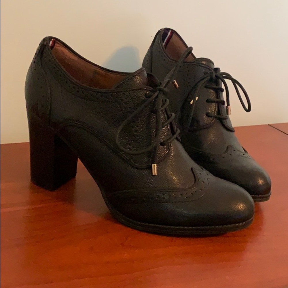Tommy Hilfiger Leather Oxford Booties